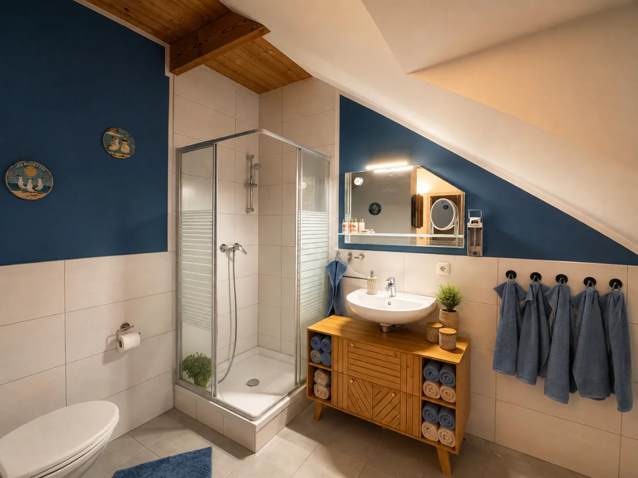 Badezimmer mit Dusche
